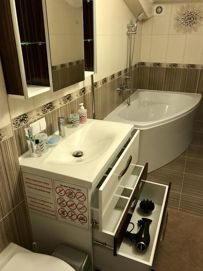 Panoramic View Top Floor Apartment In The City Center Mukacheve Bagian luar foto