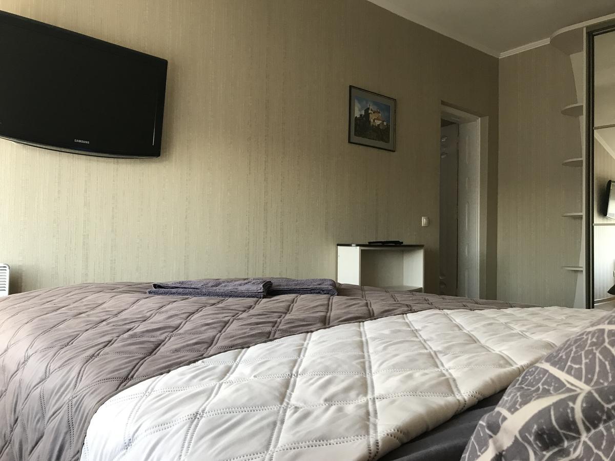 Panoramic View Top Floor Apartment In The City Center Mukacheve Bagian luar foto