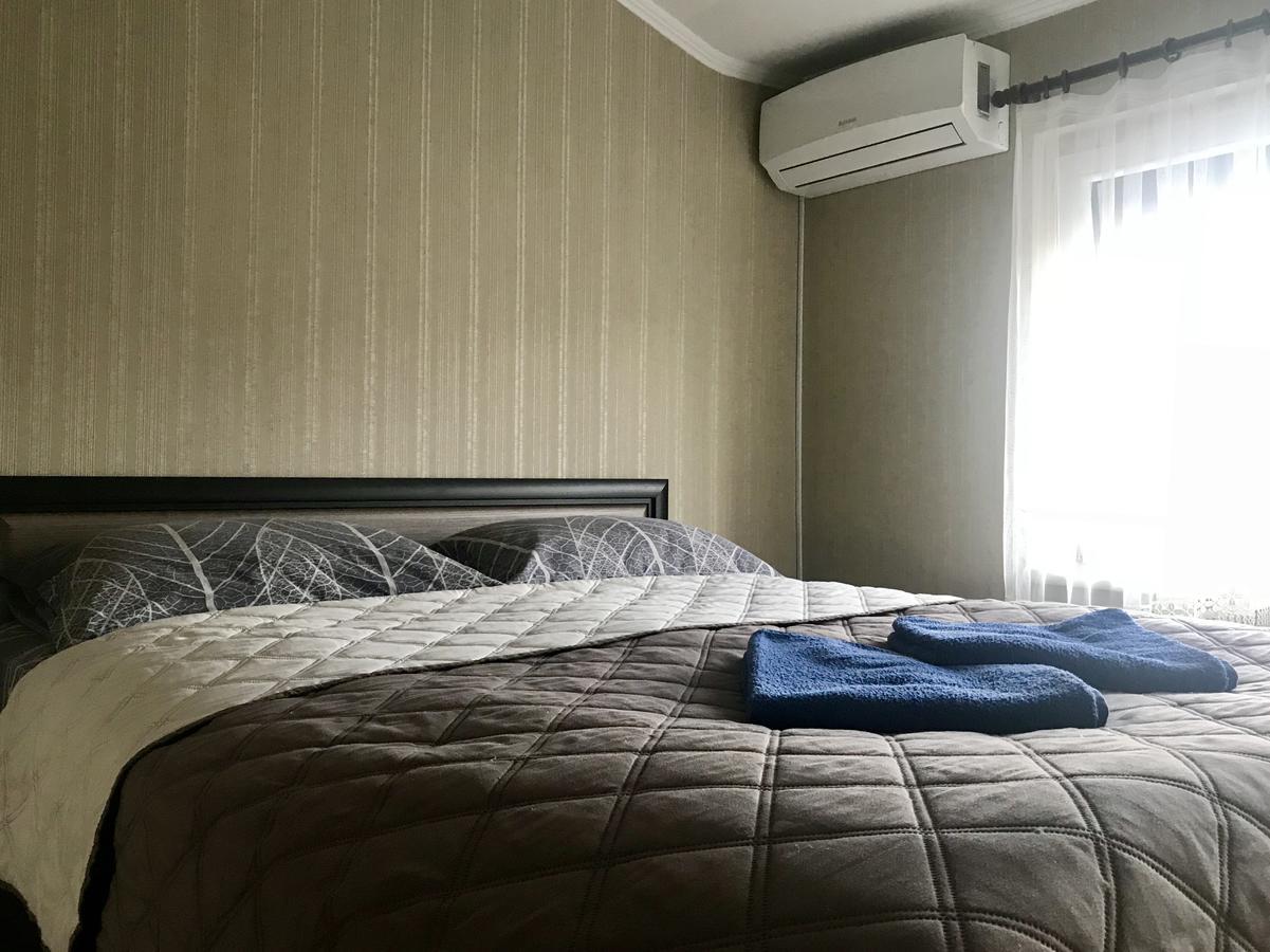 Panoramic View Top Floor Apartment In The City Center Mukacheve Bagian luar foto